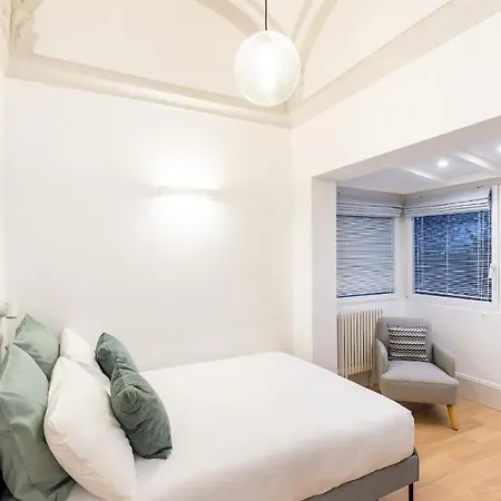 Apartment Cozy In Chiaia District By Wonderful Italy